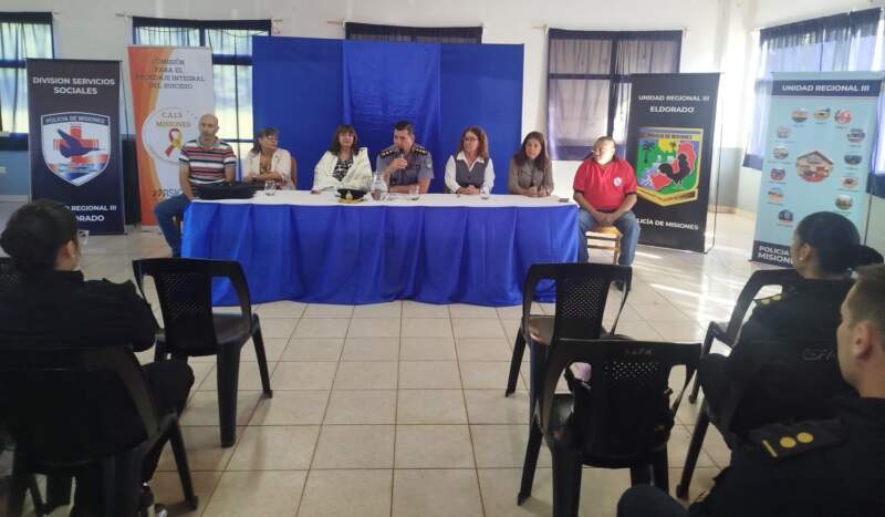 Capacitación de Prevención del Suicidio para Policías de Misiones 2 Capacitación de Prevención del Suicidio para Policías de Misiones imagen-1