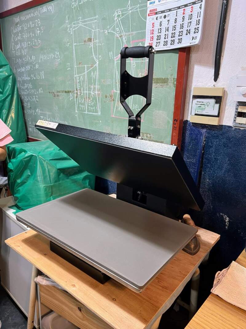 EPET N° 2 potencia su formación textil con tecnología de vanguardia e inversión privada imagen-2