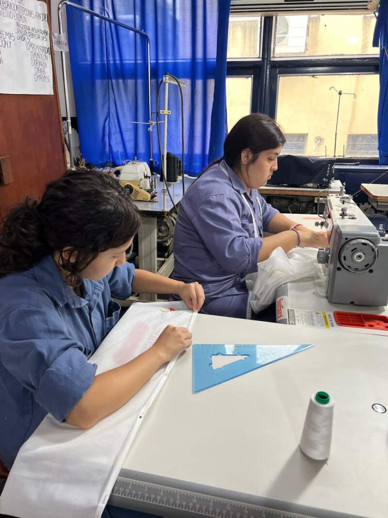 EPET N° 2 potencia su formación textil con tecnología de vanguardia e inversión privada imagen-4