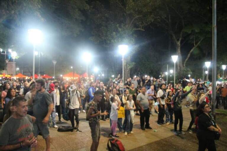 La plaza San Martín vibró al ritmo de El Reventón en su segunda jornada imagen-35