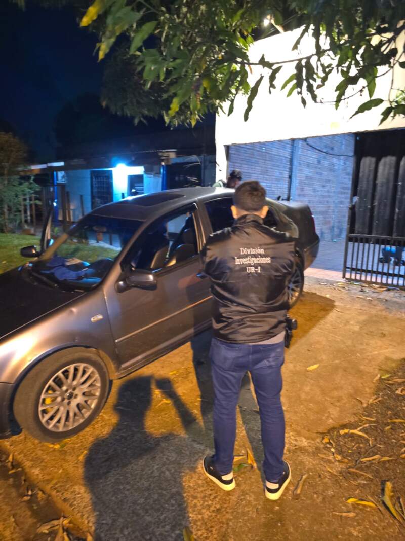 Robaron una moto en una estación de servicio y cayeron en el anillo digital del 911: dos delincuentes detenidos en Posadas imagen-4