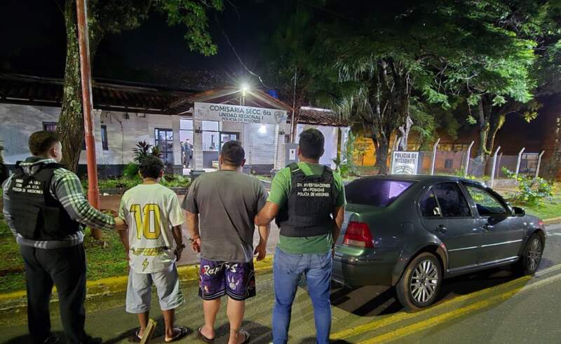 Robaron una moto en una estación de servicio y cayeron en el anillo digital del 911: dos delincuentes detenidos en Posadas imagen-11