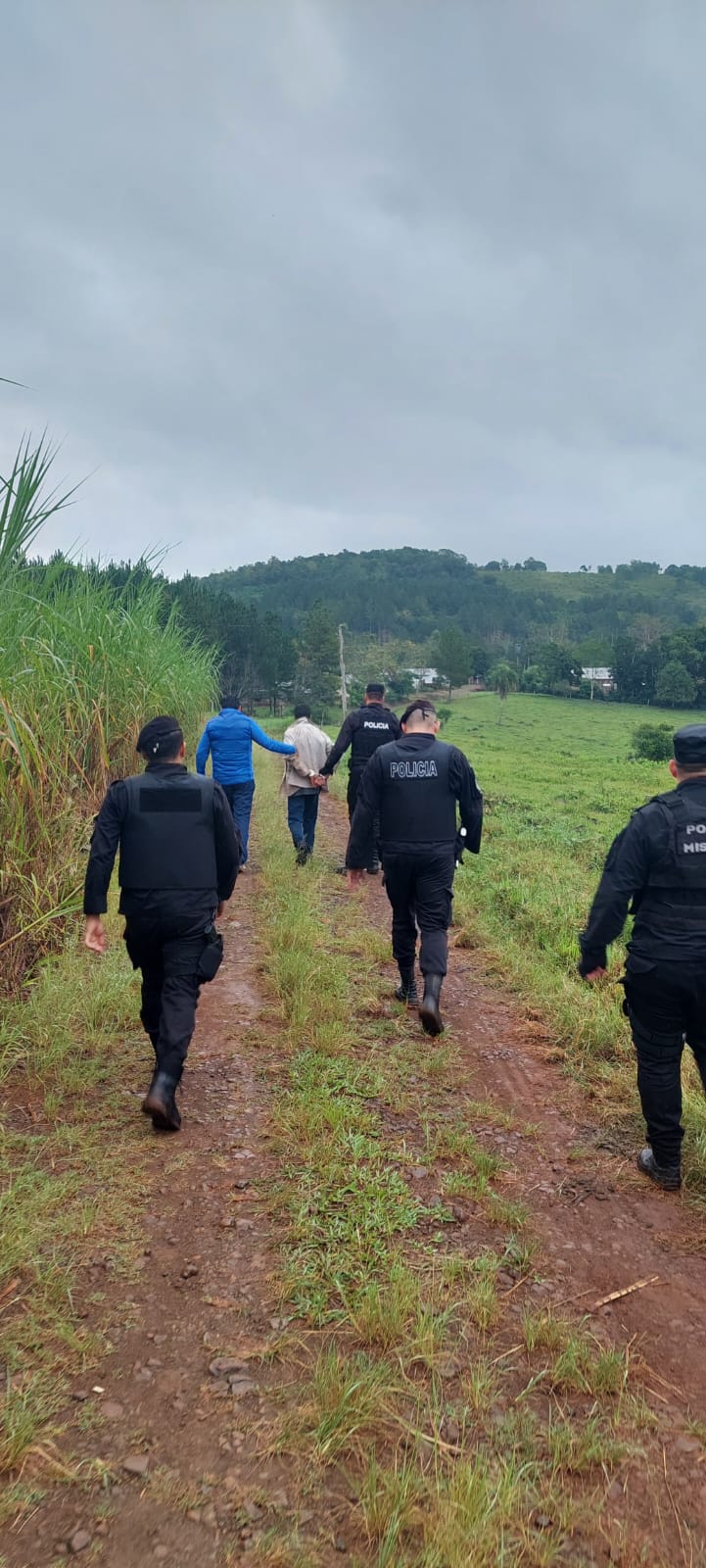 Rápida intervención policial permitió detener a un hombre acusado de tentativa de femicidio en El Soberbio imagen-2