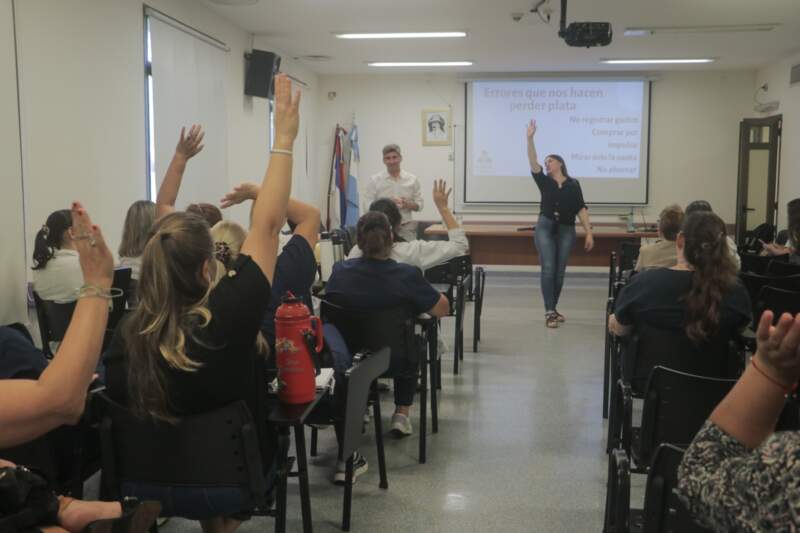 Tu sueldo puede rendir más: el taller que cambia la forma de manejar el dinero en el Parque de la Salud 3 Tu sueldo puede rendir más: el taller que cambia la forma de manejar el dinero en el Parque de la Salud imagen-2