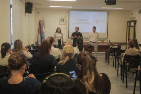 Tu sueldo puede rendir más: el taller que cambia la forma de manejar el dinero en el Parque de la Salud imagen-11