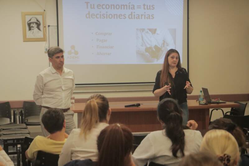 Tu sueldo puede rendir más: el taller que cambia la forma de manejar el dinero en el Parque de la Salud 5 Tu sueldo puede rendir más: el taller que cambia la forma de manejar el dinero en el Parque de la Salud imagen-4