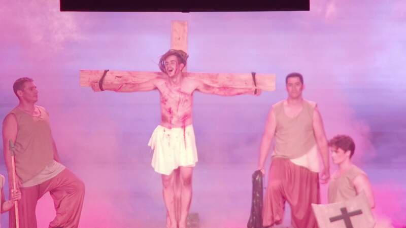 “Jesús, el Plan Perfecto”: una puesta monumental de fe, arte y esperanza en El Faro 39 “Jesús, el Plan Perfecto”: una puesta monumental de fe, arte y esperanza en El Faro imagen-38