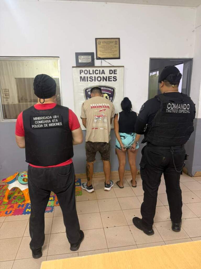 Pareja de dealers intentó huir y fue detenida con droga y dinero en Posadas imagen-49
