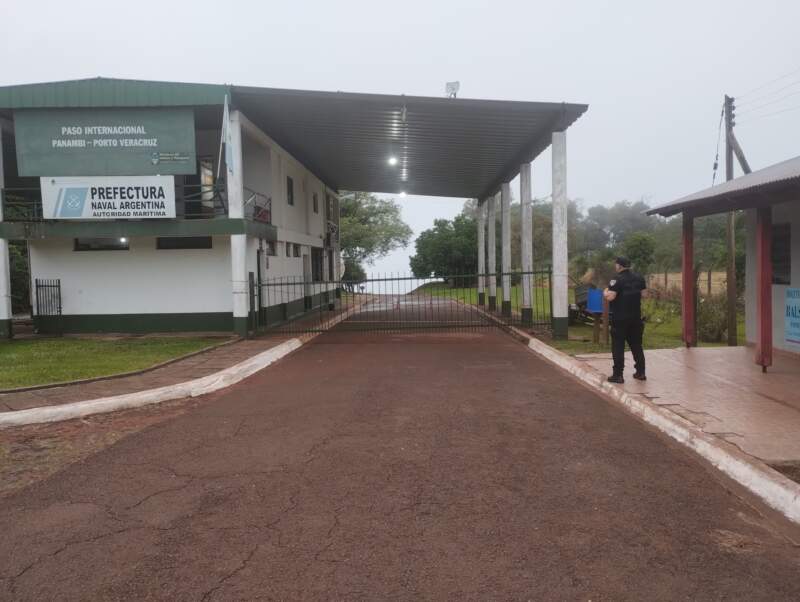 Inhabilitaron el paso fronterizo Panambí–Porto Vera Cruz por la bajante del río Uruguay imagen-9