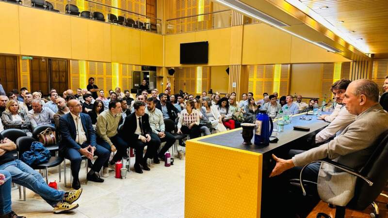 Rovira lanzó una nueva etapa de la Renovación y llamó a construir “el gran encuentro de los misioneros” imagen-2