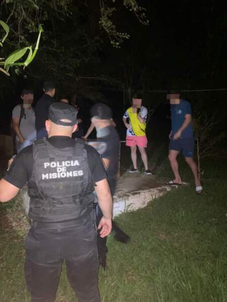 Se incendió por completo una cabaña en complejo turístico de El Soberbio imagen-5