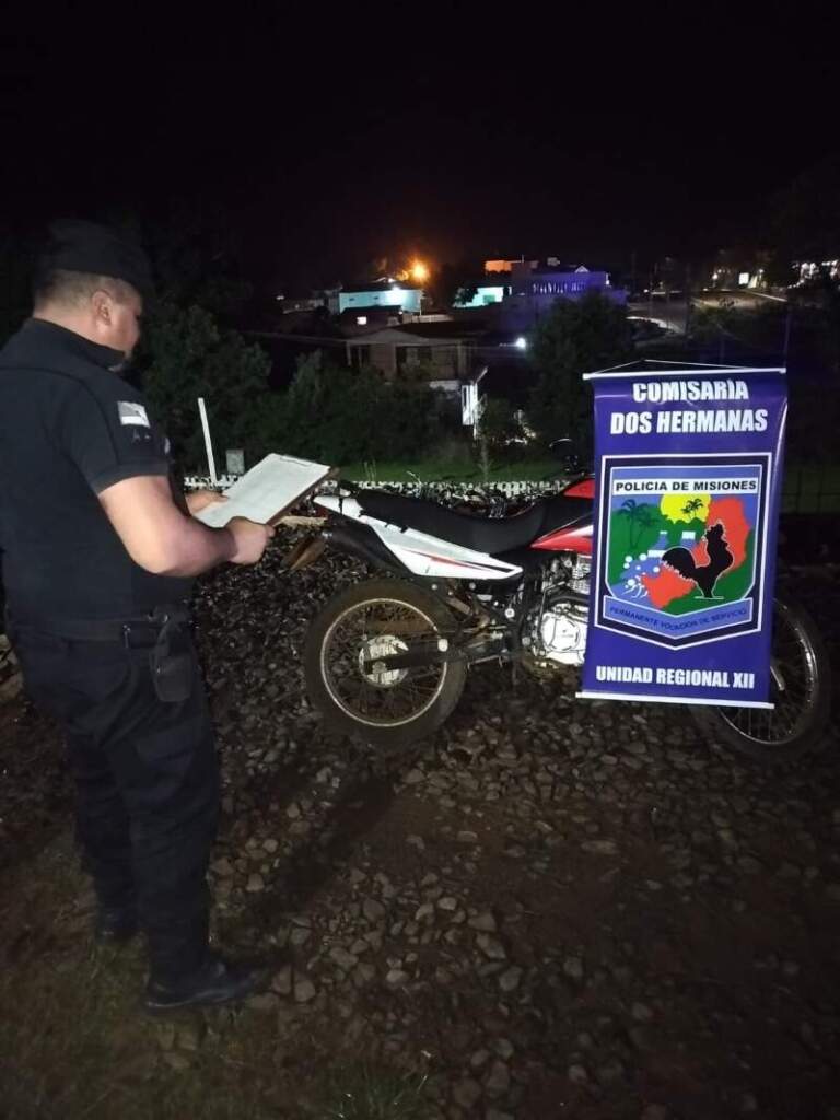 Iba alcoholizado, despistó en la Ruta Provincial 17 y su acompañante terminó lesionada Iba alcoholizado, despistó en la Ruta Provincial 17 y su acompañante terminó lesionada imagen-14