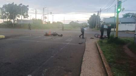 Siniestro vial en Posadas: dos motociclistas resultaron lesionados imagen-12