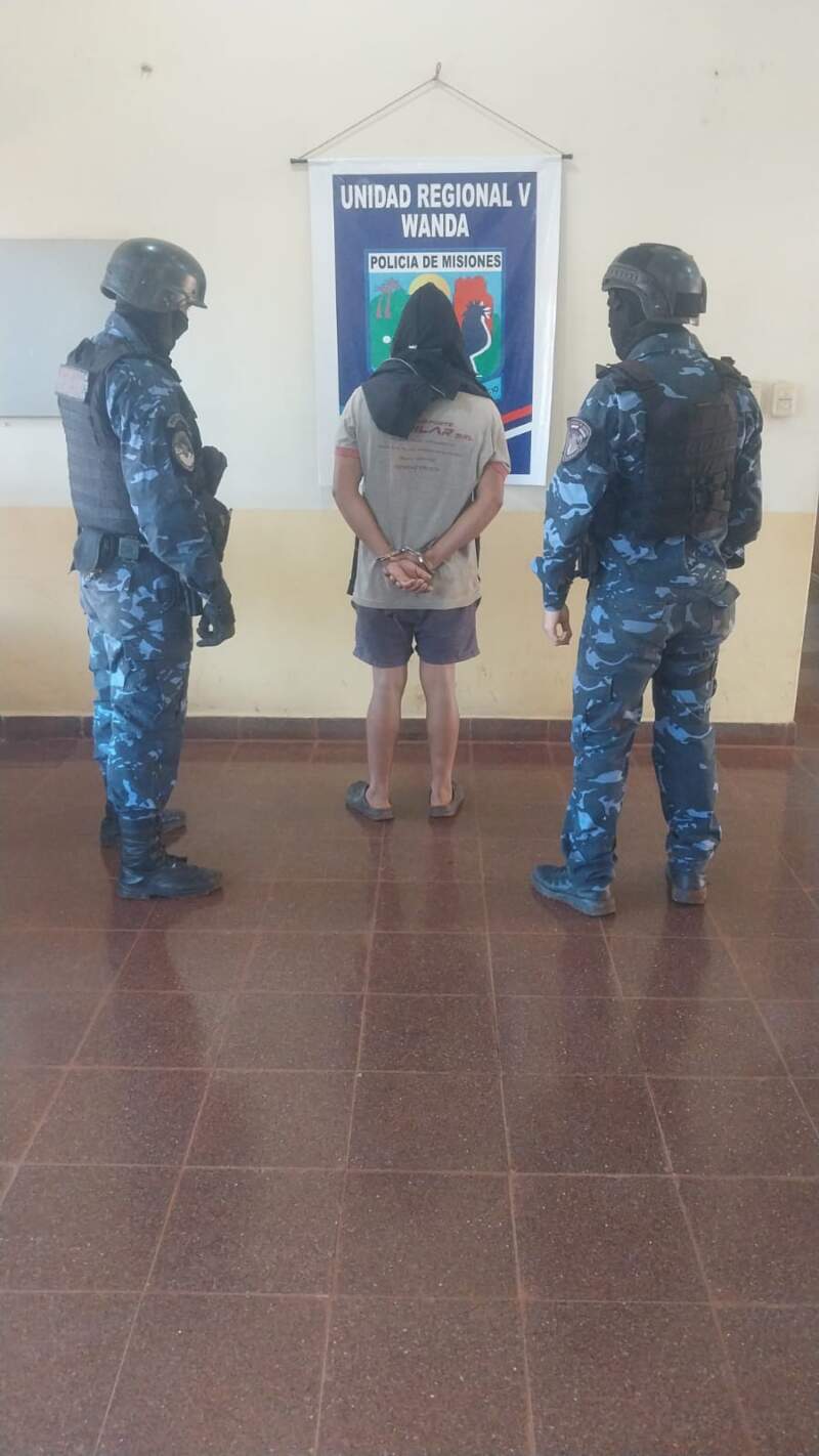 Wanda: allanamientos por un robo a mano armada culminaron con dos detenidos y secuestro de elementos imagen-6