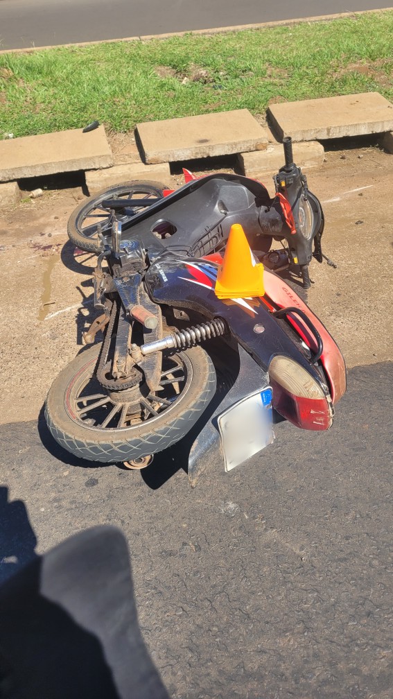 Un motociclista resultó lesionado tras despistar en la avenida Quaranta en Posadas imagen-12