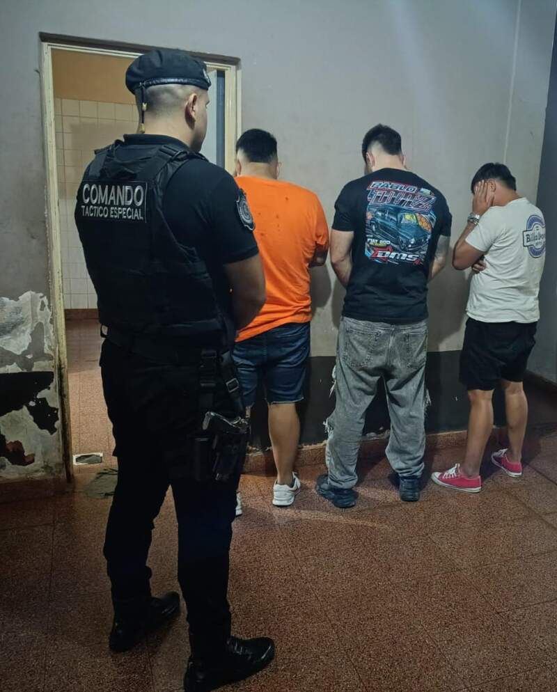 Detuvieron a tres hombres tras disturbios y agresión a un policía en el Autódromo de Posadas imagen-2