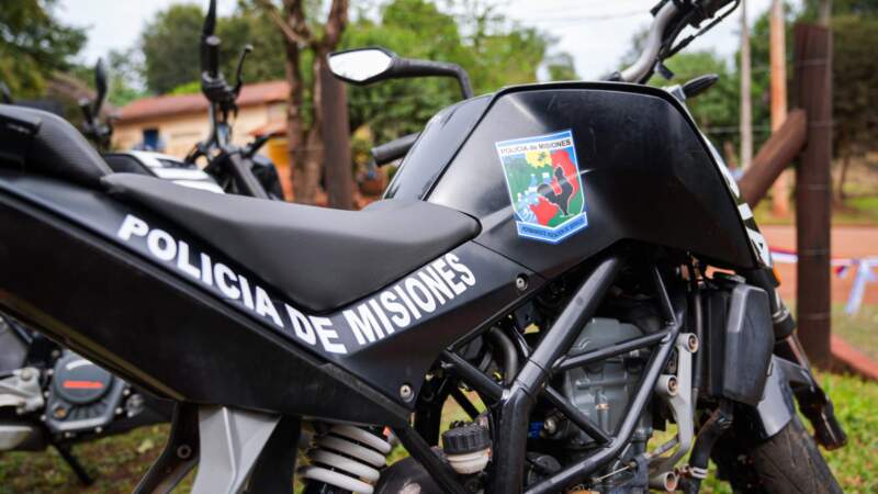 "Estamos logrando que nuestra querida Policía sea de aproximación, que esté cerca de la gente", dijo el Gobernador en la inauguración de un Destacamento en Eldorado imagen-10