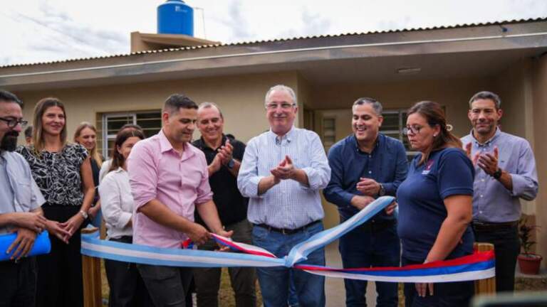Passalacqua inauguró un espacio de atención y prevención de consumos problemáticos en Eldorado: «Estas cosas siempre hay que hacerlas en conjunto, sin peleas y sin crispaciones», dijo Passalacqua inauguró un espacio de atención y prevención de consumos problemáticos en Eldorado: "Estas cosas siempre hay que hacerlas en conjunto, sin peleas y sin crispaciones", dijo imagen-49