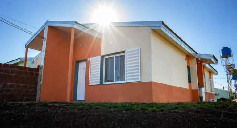 Misiones entre el techo propio y el mercado real: cuando tener vivienda no siempre significa poder crecer Misiones entre el techo propio y el mercado real: cuando tener vivienda no siempre significa poder crecer imagen-21