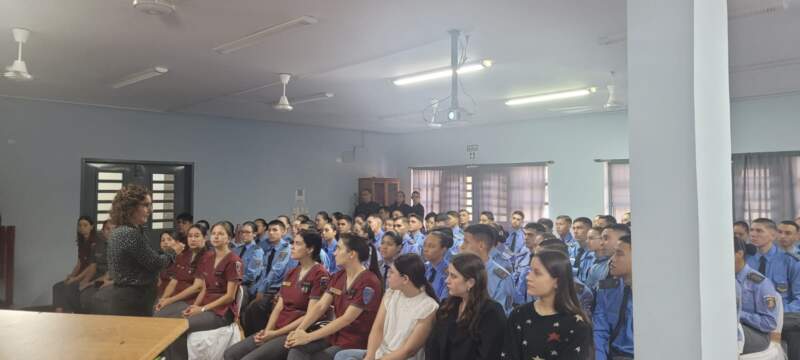 Cadetes del Servicio Penitenciario recibieron capacitación clave en prevención de salud mental imagen-10