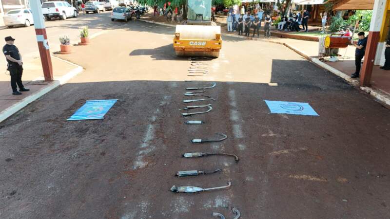 Menos ruidos molestos en los barrios: destruyeron 32 escapes ilegales en Puerto Esperanza imagen-12