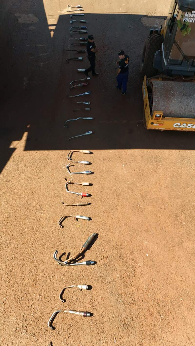 Menos ruidos molestos en los barrios: destruyeron 32 escapes ilegales en Puerto Esperanza imagen-2