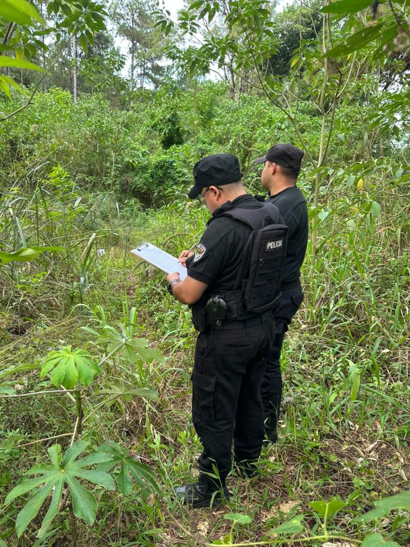 Hallazgo estremecedor en Puerto Esperanza: encontraron restos óseos humanos en una zona de malezas y analizan su identidad imagen-12