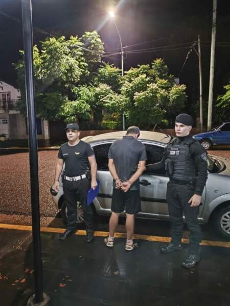 Conducía en zigzag con 2,45 de alcohol en sangre: fue detenido en Apóstoles durante un operativo imagen-11