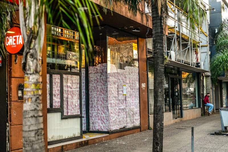 Crisis comercial: cerró tradicional heladería del centro de Posadas imagen-4