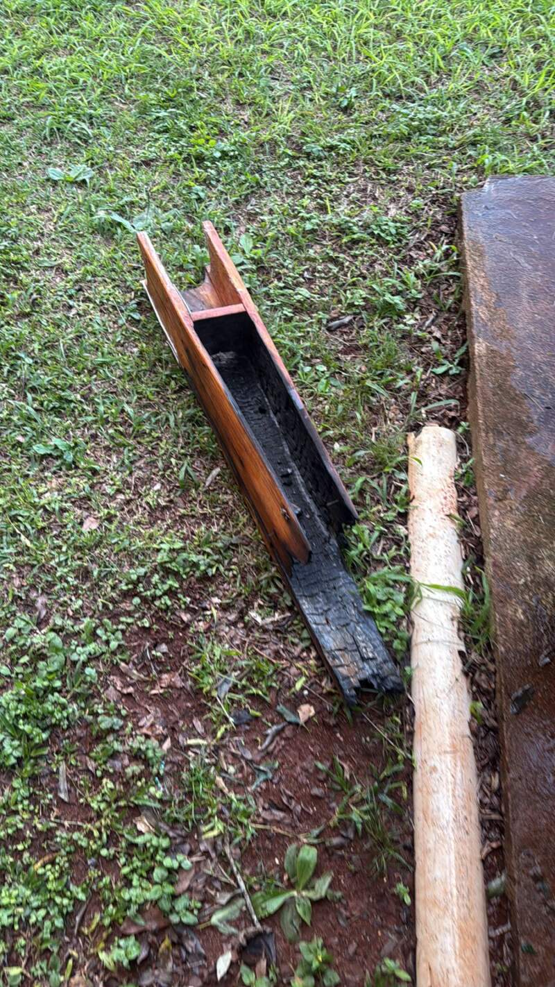 Casi se incendia completamente una capilla por una vela encendida como promesa imagen-2