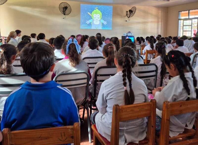 Alfabetización audiovisual como política de Estado: el Gobierno de Misiones llega a Cerro Azul con el Conozco Misiones con mi Escuela y el MóvilFest imagen-2
