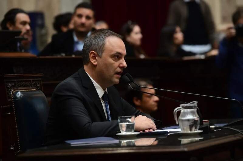 Adorni habló de obras, pero nada dijo sobre beneficios impositivos para Misiones imagen-4