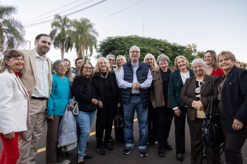 "El acercar los servicios a la comunidad es la cosa más digna que pueda hacer una gestión", dijo Passalacqua al inaugurar en Alem un Centro de Diagnóstico del Cáncer imagen-2