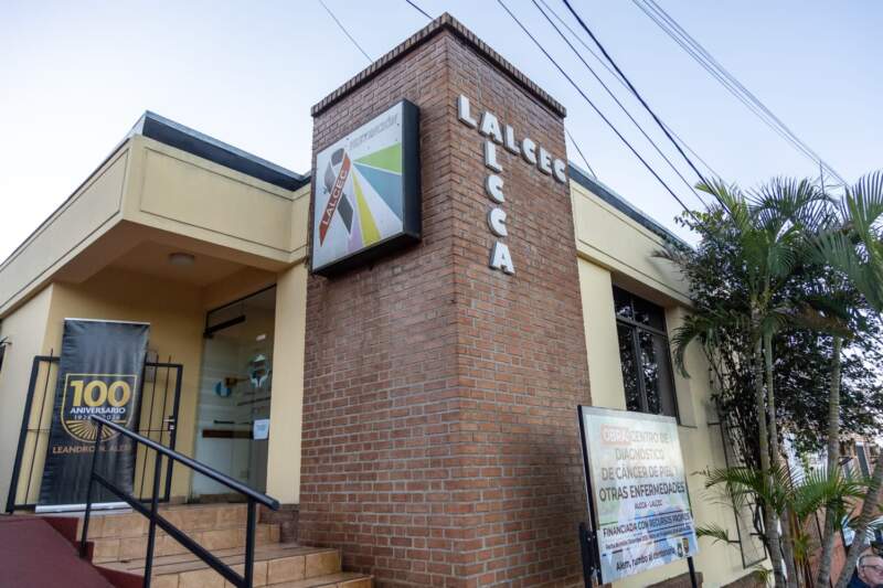 "El acercar los servicios a la comunidad es la cosa más digna que pueda hacer una gestión", dijo Passalacqua al inaugurar en Alem un Centro de Diagnóstico del Cáncer imagen-4