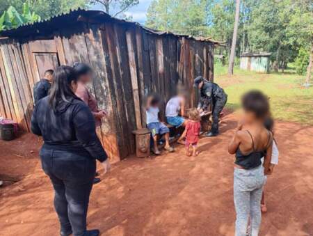 La Policía resguardó a cinco hermanitos que estaban solos y en situación de vulnerabilidad en Oberá imagen-3