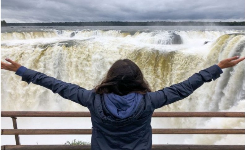 Semana Santa 2026: viajaron más de 2,8 millones de turistas, pero cayó 18,9% el gasto total mientras que Cataratas fue uno de los destinos más visitados imagen-12