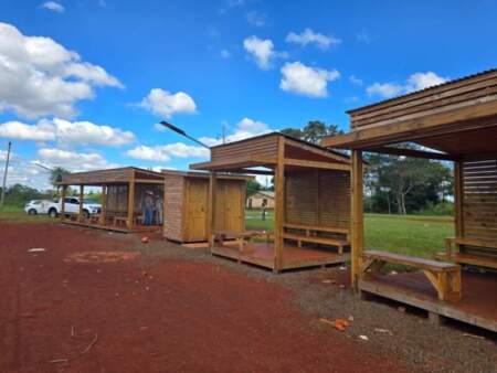 Histórico avance en Puerto Libertad: puestos de artesanos mbya ahora funcionan con energía solar y mejoran sus oportunidades imagen-13