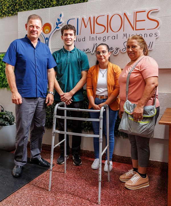 Un paso hacia la recuperación: entregan andador a paciente posadeño con una compleja enfermedad 3 Un paso hacia la recuperación: entregan andador a paciente posadeño con una compleja enfermedad imagen-2