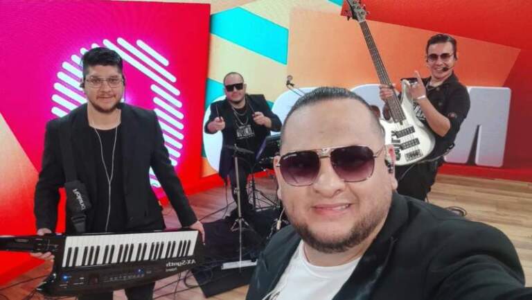 Posadas en modo fiesta: llega una noche explosiva para celebrar el Día del Trabajador imagen-23