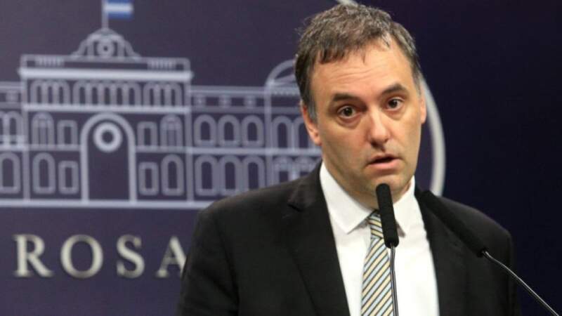 En plena polémica por su patrimonio, Adorni suspende conferencias y el Gobierno busca bajar el impacto del caso imagen-13