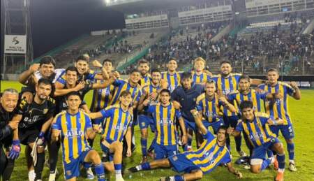 Fútbol: Mitre hizo historia y es líder imagen-9