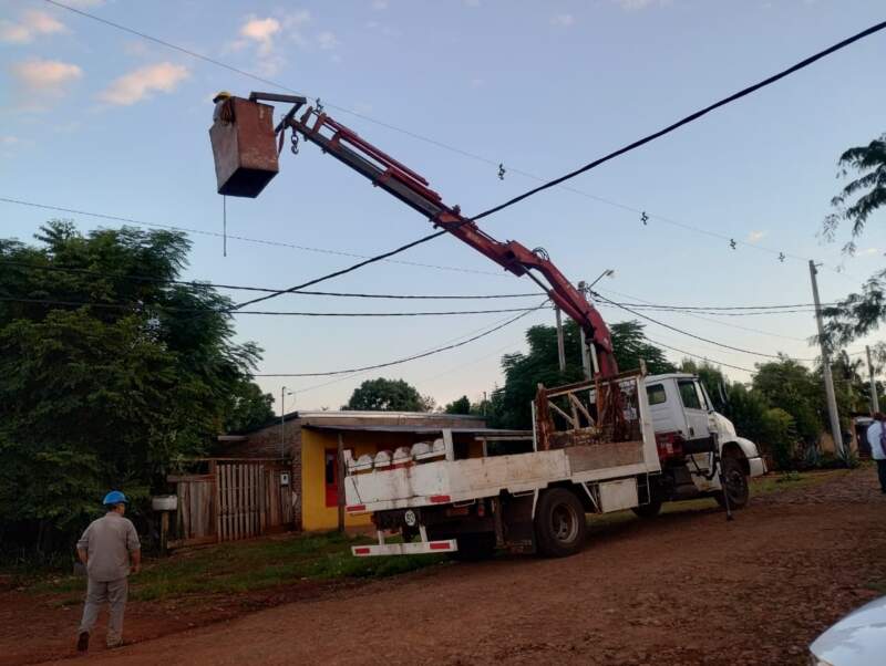 Energía de Misiones: avanzan las obras eléctricas en Apóstoles y entran en su etapa final imagen-2