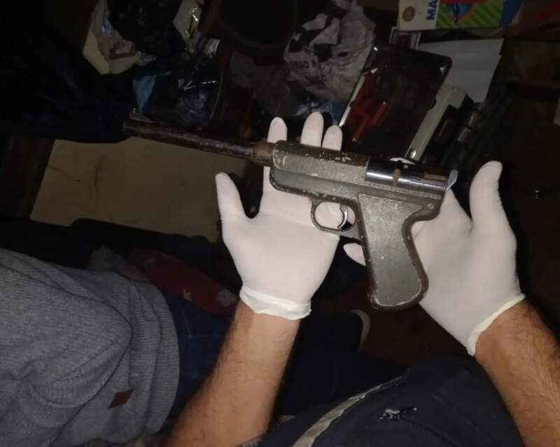 Alarmante: “Hasta que se me acaben las balas” los audios entre alumnos que derivaron en allanamientos y secuestro de armas en Puerto Rico imagen-2