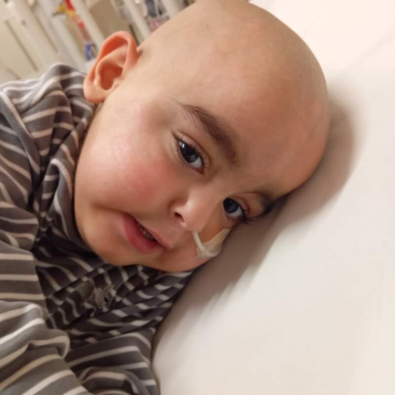 Max tiene 3 años, atravesó un trasplante de su mamá y volvió a terapia intensiva: la dura historia detrás de su lucha contra el cáncer imagen-1