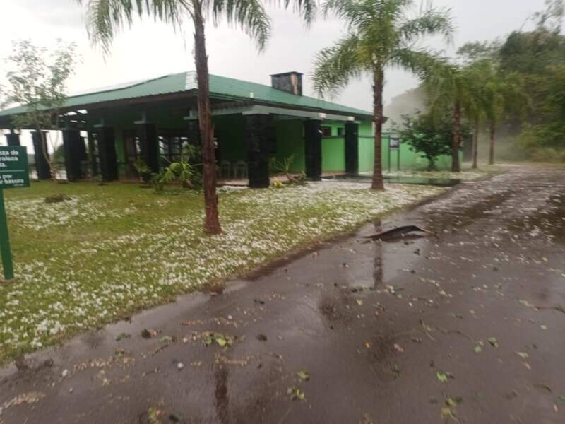Granizada y fuertes vientos en el Parque Moconá: no se registraron personas lesionadas ni daños imagen-8