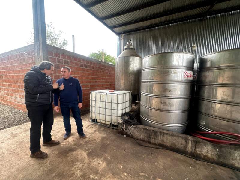 Sartori visitó empresa de reciclaje en el Parque Industrial y la destacó como modelo ambiental que crece y genera empleo en Misiones imagen-8