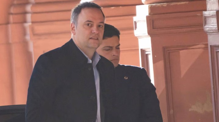 Adorni convocó a una reunión de Gabinete tras la declaración de un arquitecto que lo complicó en la Justicia imagen-12