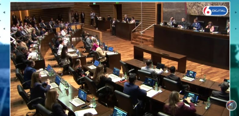 Legislatura: Pastori pidió al bloque de La Libertad Avanza acompañar el reclamo por una Misiones libre de impuestos nacionales imagen-52