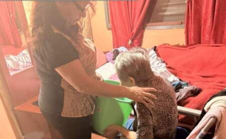 La Policía resguardó a una mujer de 88 años que se encontraba en presunto estado de abandono por parte de sus familiares en Candelaria imagen-11