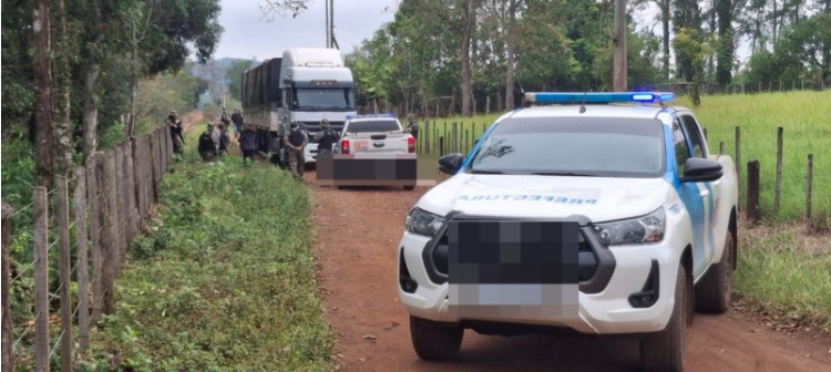 Prefectura incautó en Alba Posse más de 10 toneladas de tabaco valuadas en $30 millones imagen-2